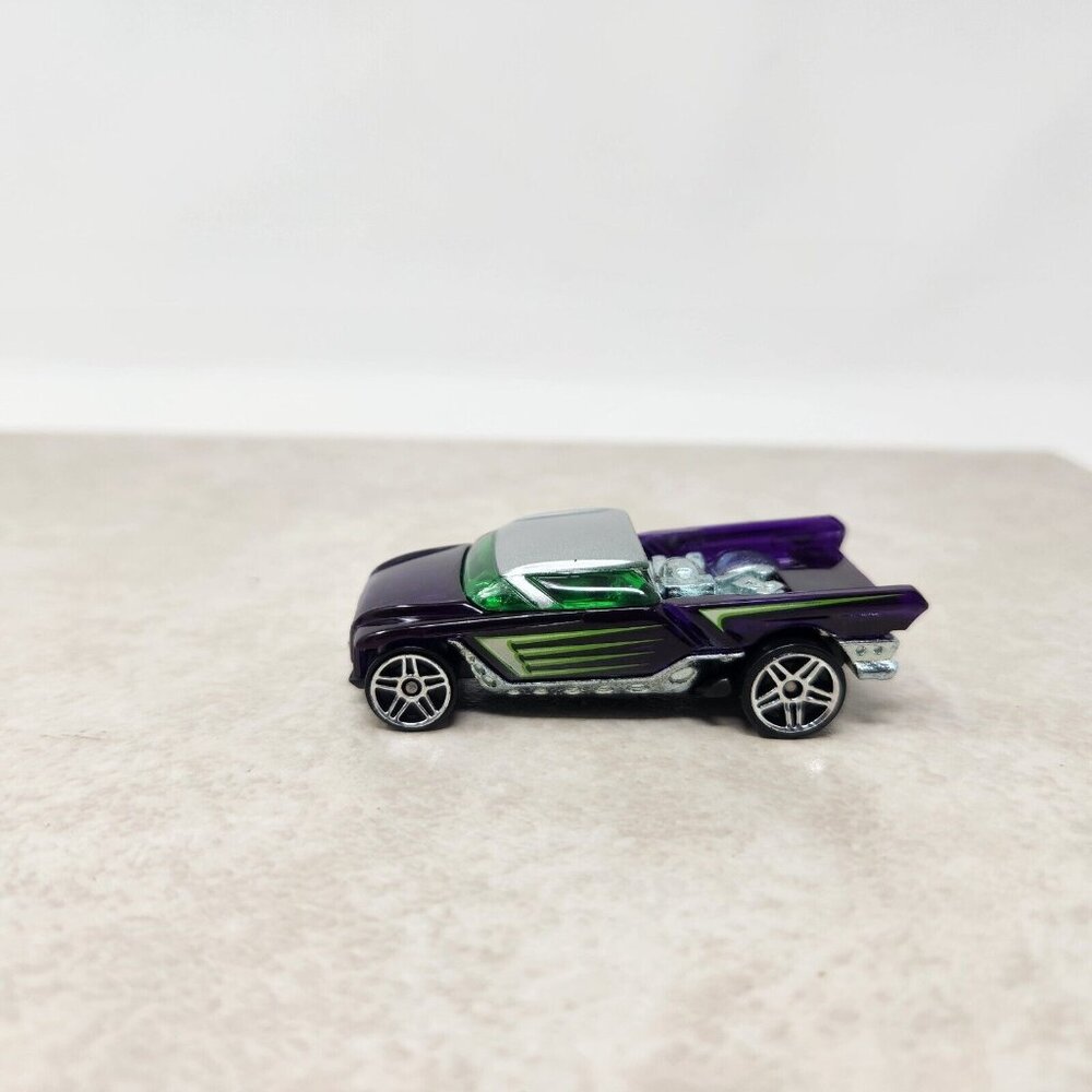2002 Hot Wheels Lot of (12) Different Vehicles 1:64 (lot1)